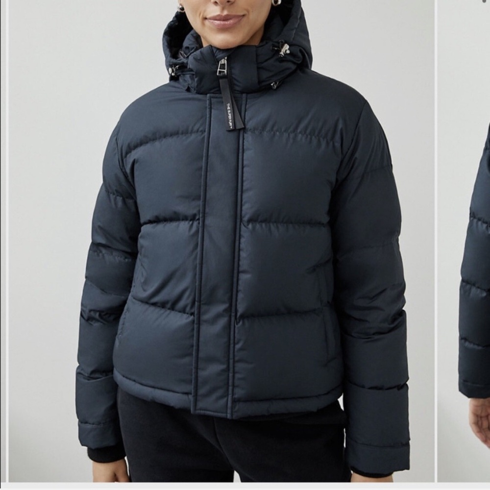 Aritzia Super Puff Shorty Jacket Black Sold Out size Large - Picture 2 of 12